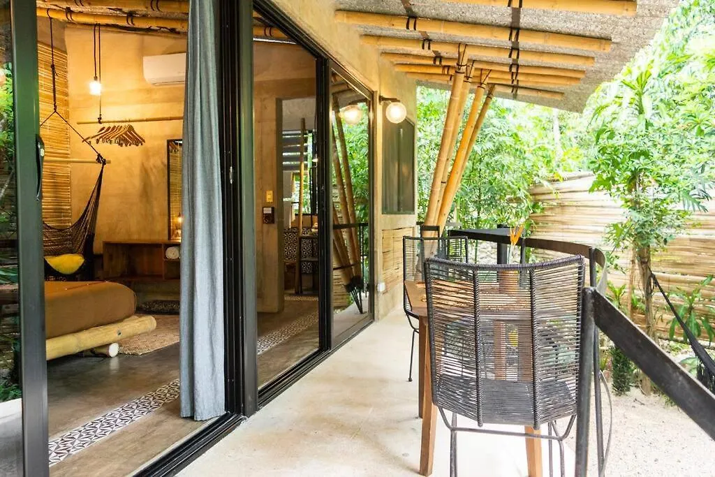 Casa de Férias Zen Canto Villa Tuuch :: May The Jungle Be With You Tulum